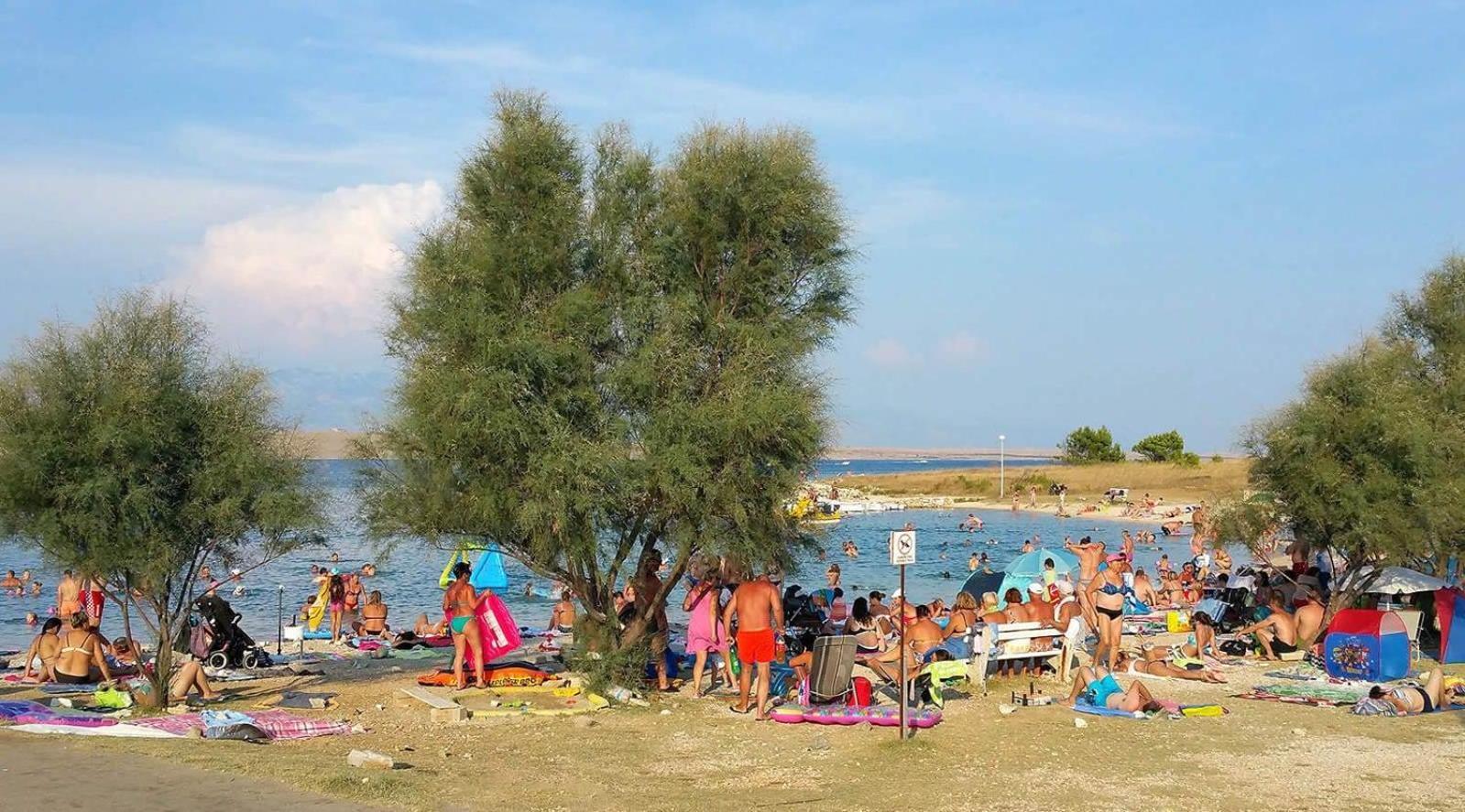 Apartmani Vjeko วีร์ ภายนอก รูปภาพ