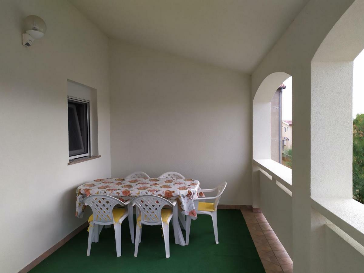 Apartmani Vjeko วีร์ ภายนอก รูปภาพ